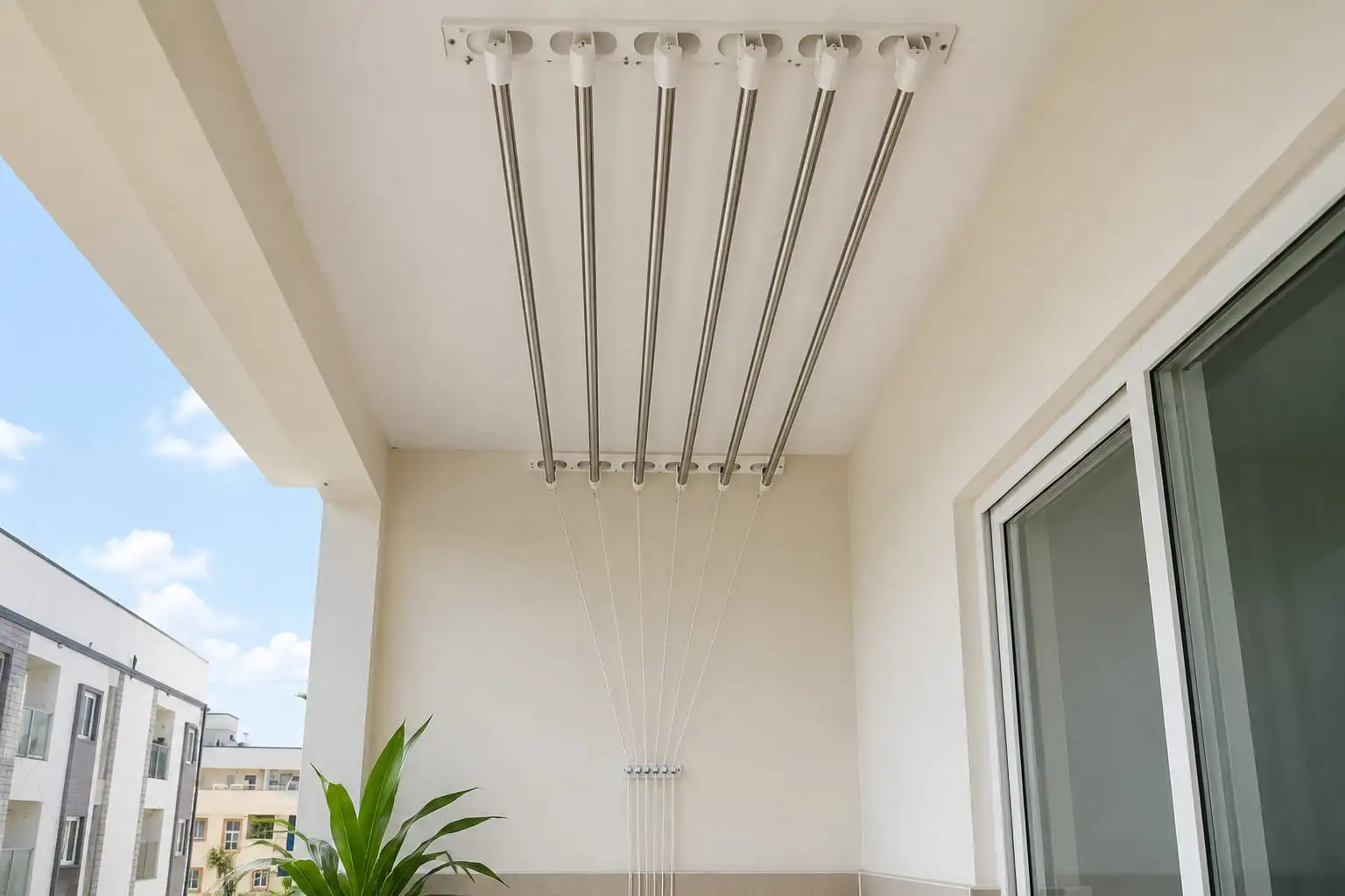 Hangaro Pull & Dry ceiling clothes hanger